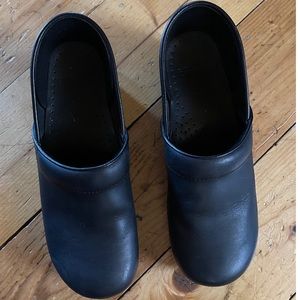 Dansko Professional Oiled Leather Clog size 40 black